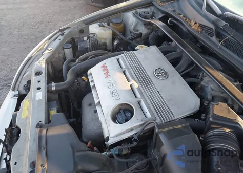 2004 Toyota Camry Xle V6 из США, поврежденный, VIN 4T1BF30K64U066797